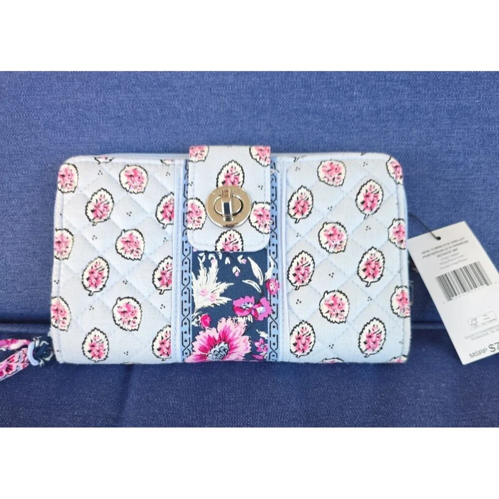 NWT Vera Bradley RFID Turnlock Wallet - Magnifique Leaf Pattern New